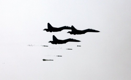 Máy bay chiến đấu Su-30MKI phóng đạn hàng không.